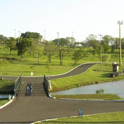 Próximo a parque_1