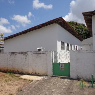 Próximo a supermercado_3